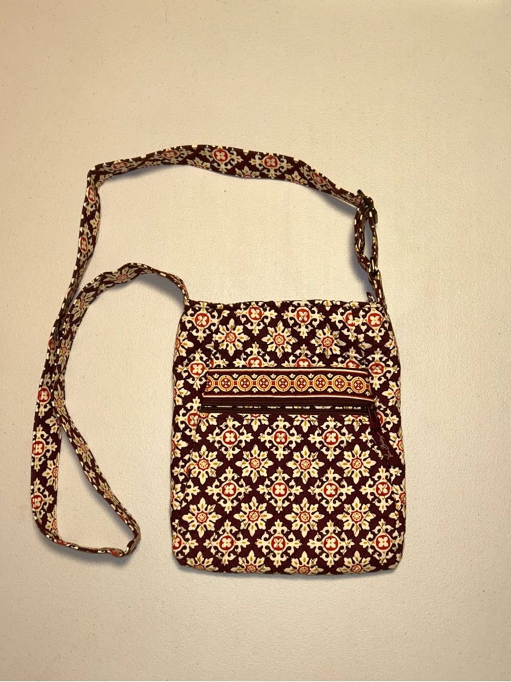 Vera Bradley Quilted Patterned Crossbody Bag in Burgundy - Like new
